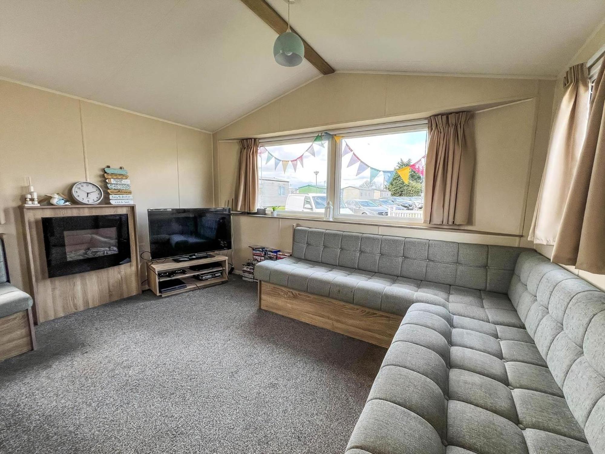 Modern 6 Berth Caravan With Wifi At St Osyth Beach In Essex Ref 28051Fv Clacton-on-Sea Exterior foto
