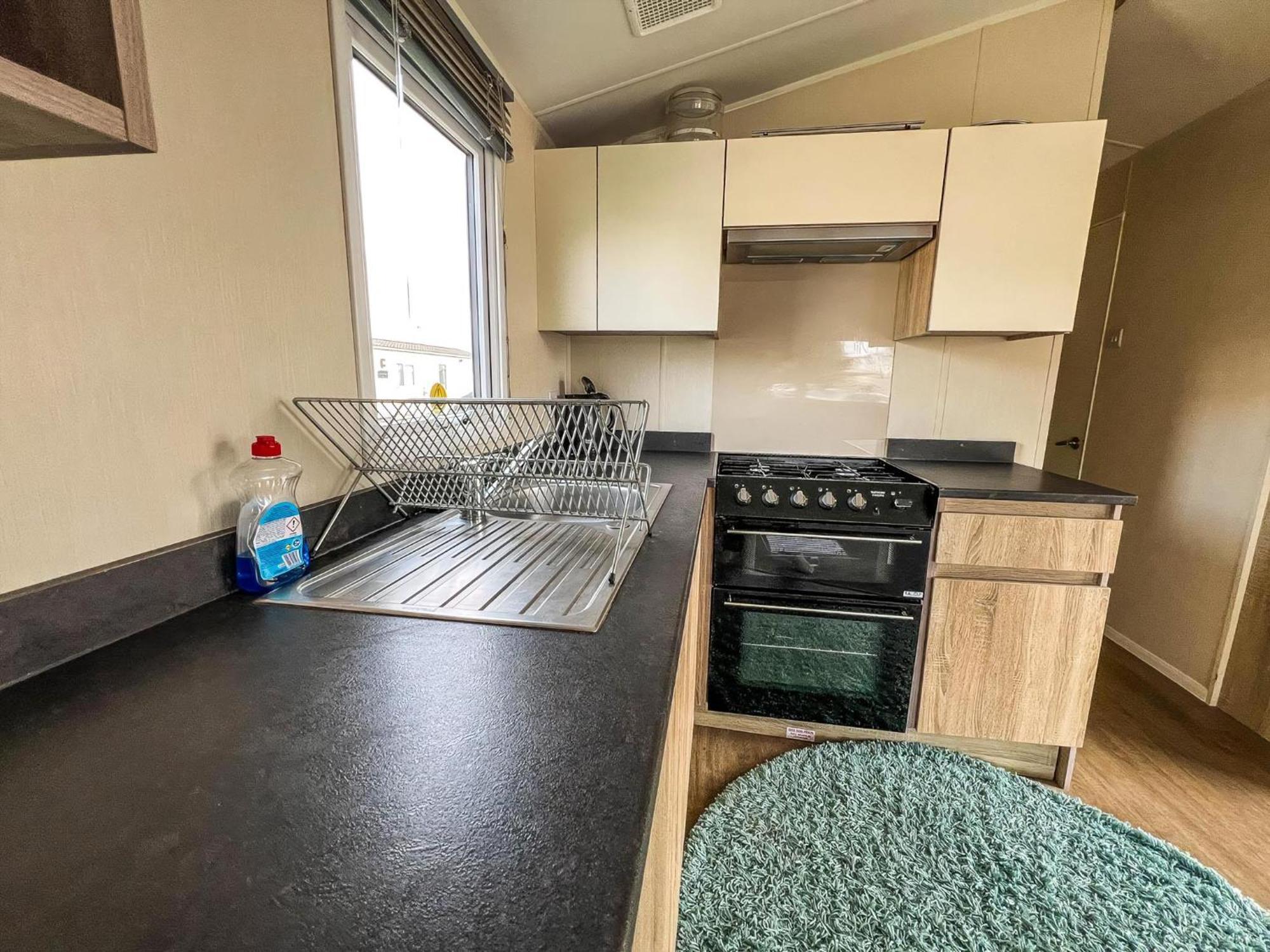 Modern 6 Berth Caravan With Wifi At St Osyth Beach In Essex Ref 28051Fv Clacton-on-Sea Exterior foto